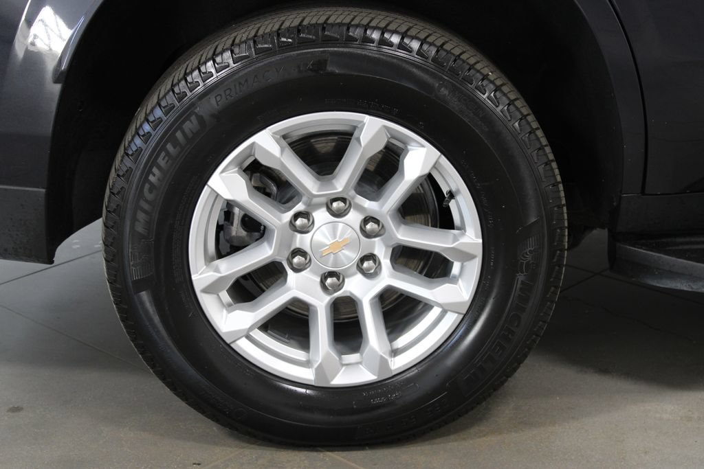 Used 2025 Chevrolet Tahoe LT AWD/4WD image 17