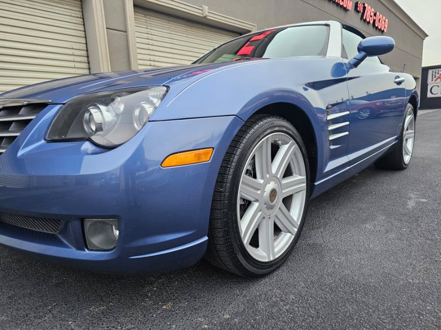 Used 2008 Chrysler Crossfire Limited RWD image 28