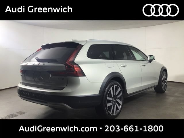 Used 2022 Volvo V90 B6 Cross Country w/ Advanced Package AWD/4WD image 7