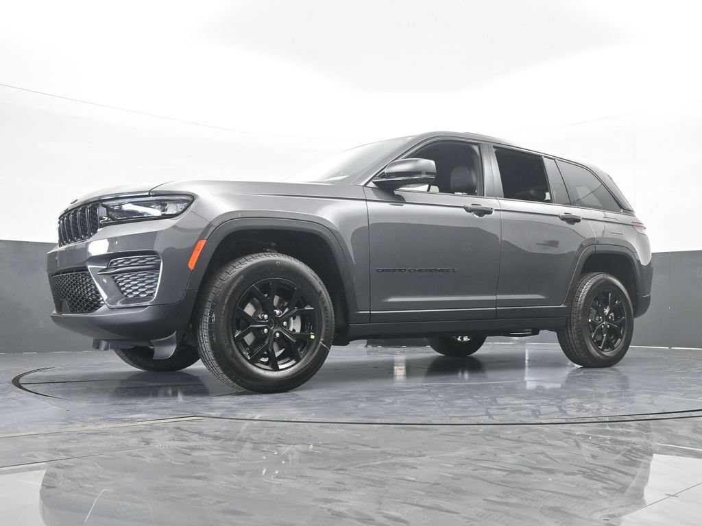 New 2025 Jeep Grand Cherokee Altitude AWD/4WD image 48