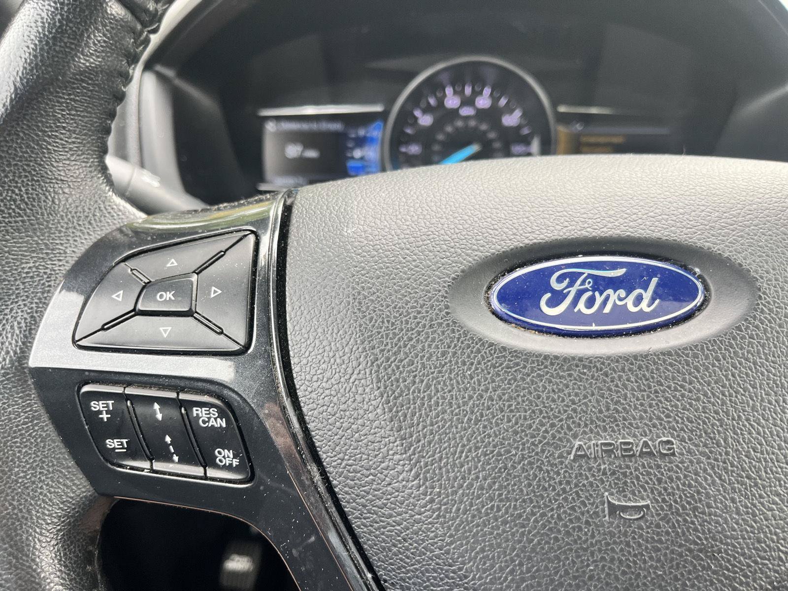 Used 2018 Ford Explorer XLT w/ Equipment Group 202A AWD/4WD image 38