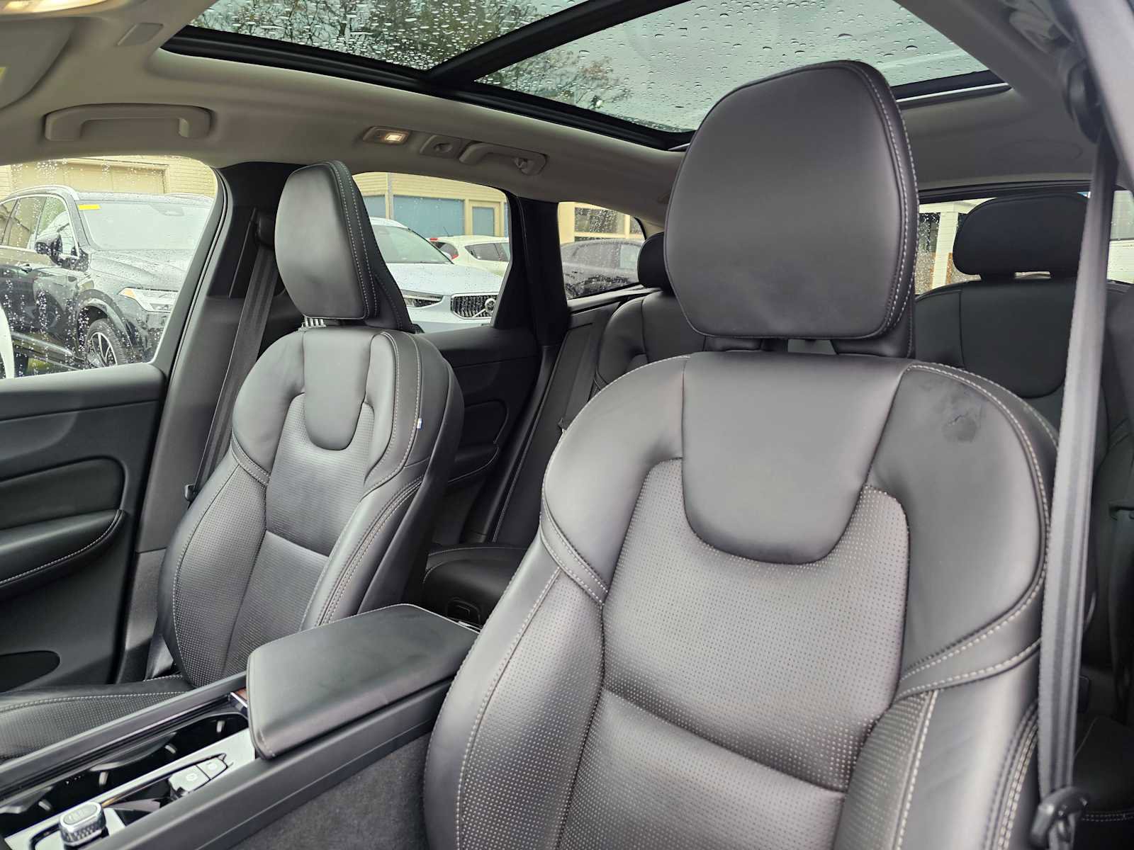 Certified 2023 Volvo XC60 B5 Ultimate image 25