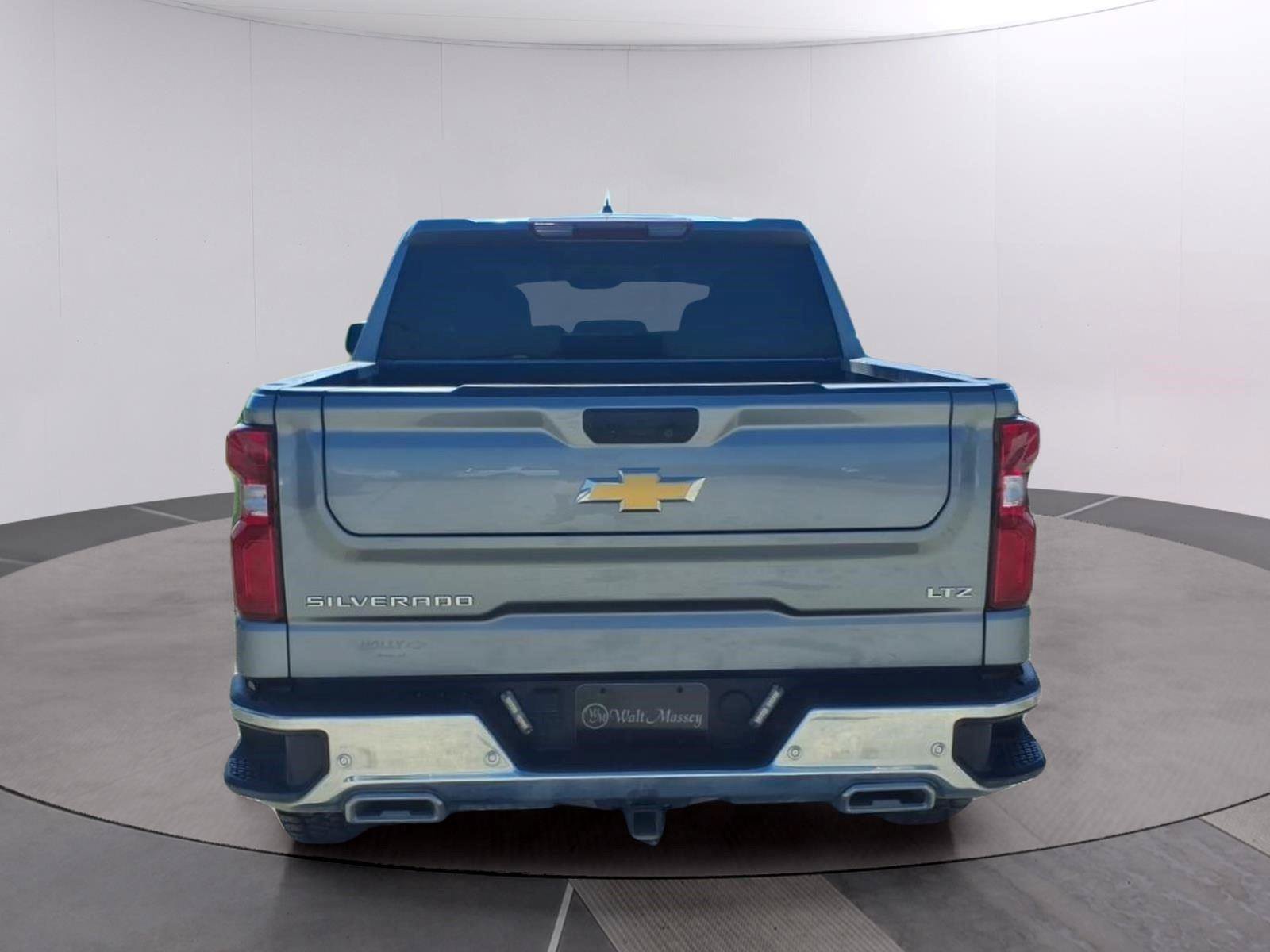 Used 2024 Chevrolet Silverado 1500 LTZ w/ LTZ Convenience Package II AWD/4WD image 4