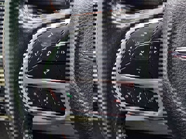 Used 2020 Chrysler Pacifica Touring-L image 24