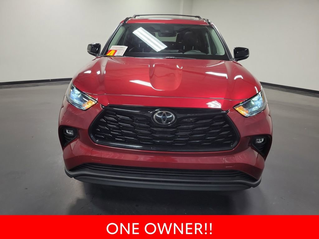 Used 2025 Toyota Highlander XLE image 3