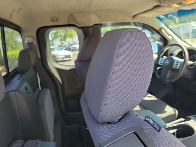 Used 2013 Nissan Frontier SV RWD image 26