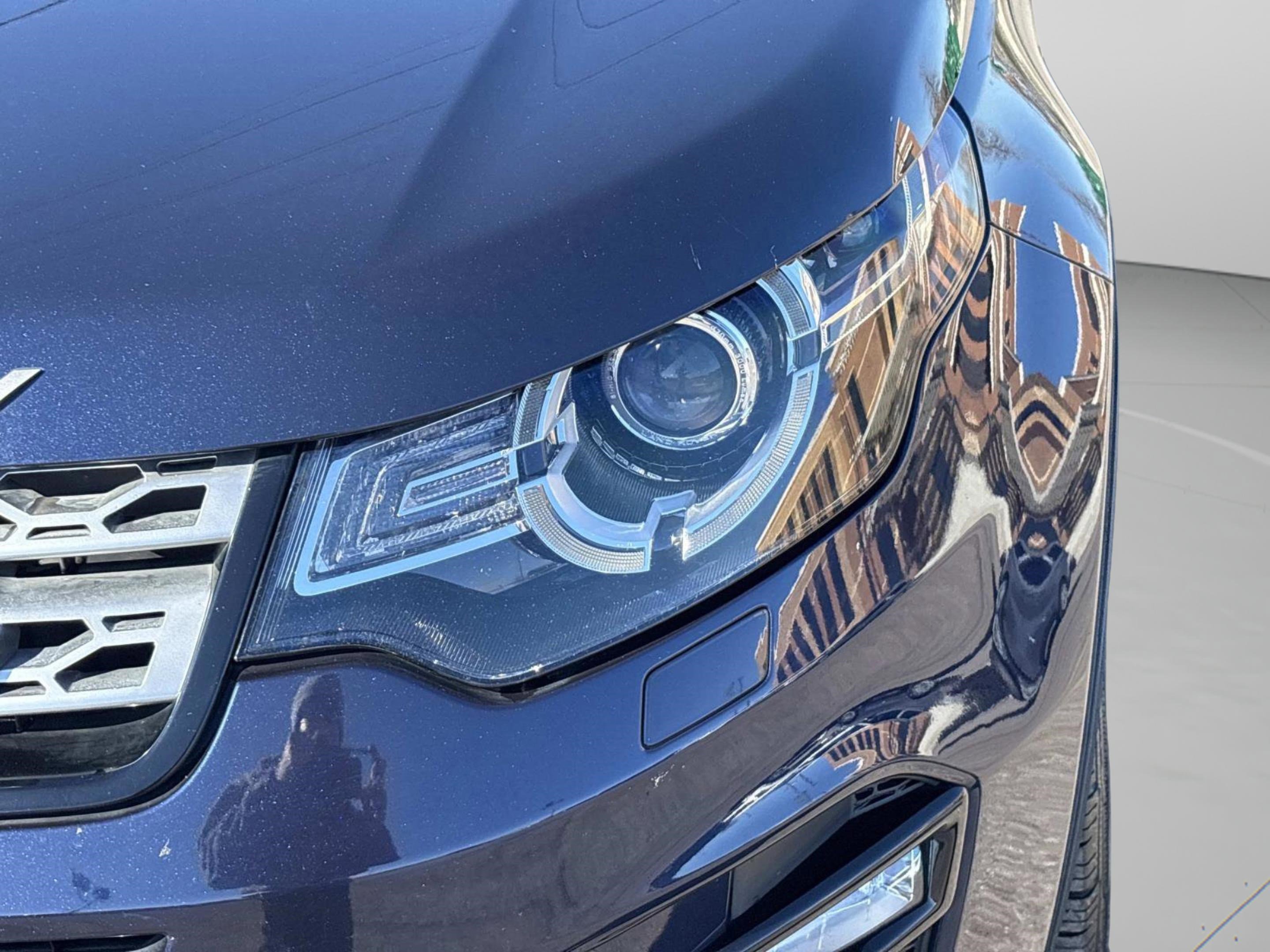 Used 2017 Land Rover Discovery Sport HSE image 34