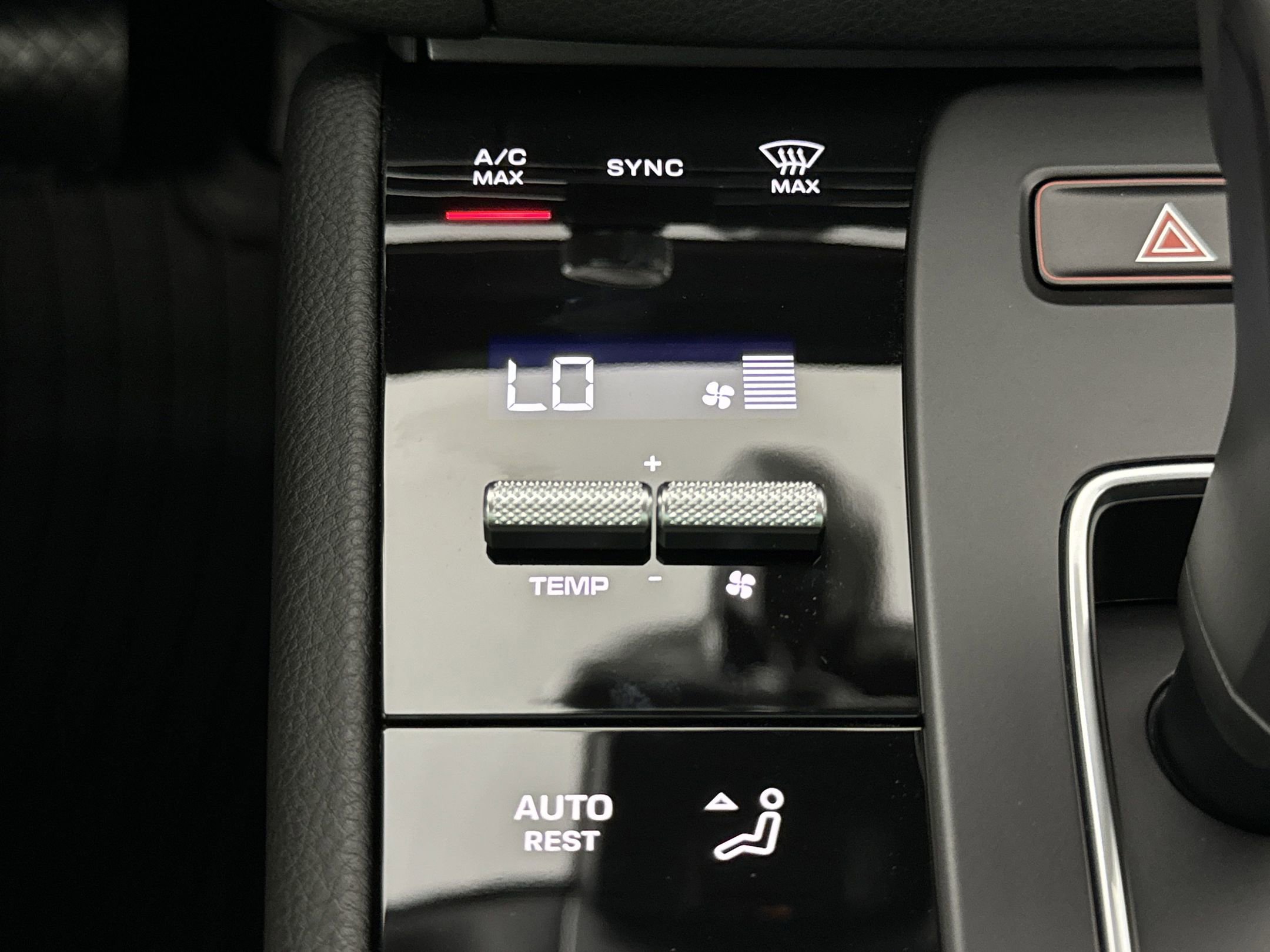 Used 2025 Porsche Macan image 20