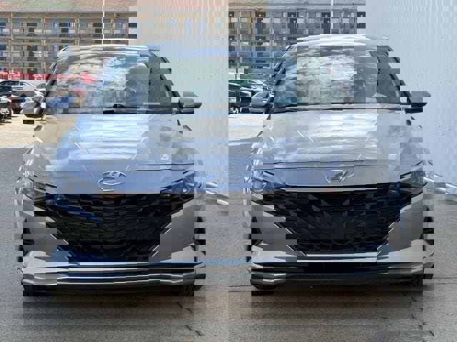 Used 2022 Hyundai Elantra SEL image 6