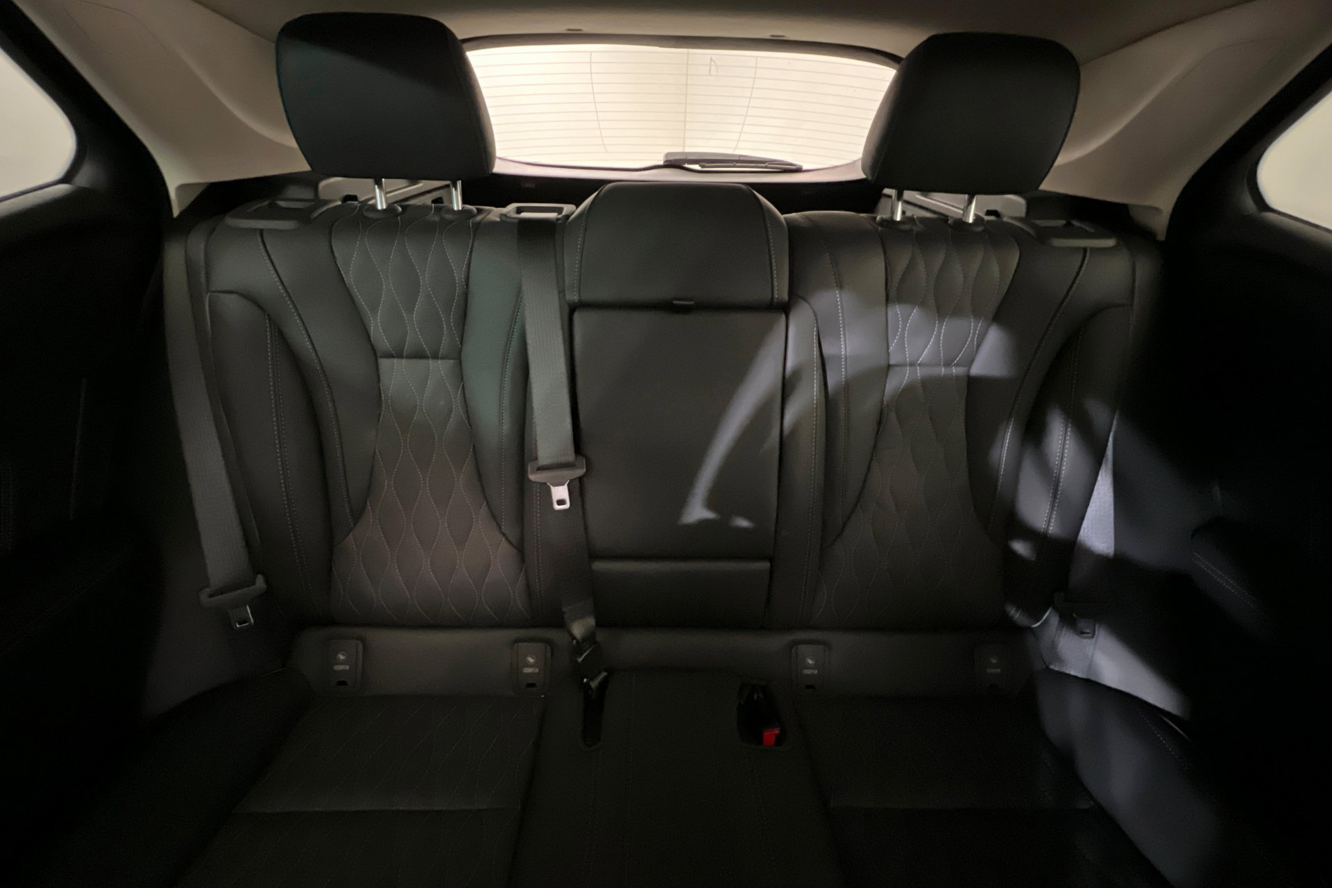 Used 2023 Buick Envision Avenir image 26