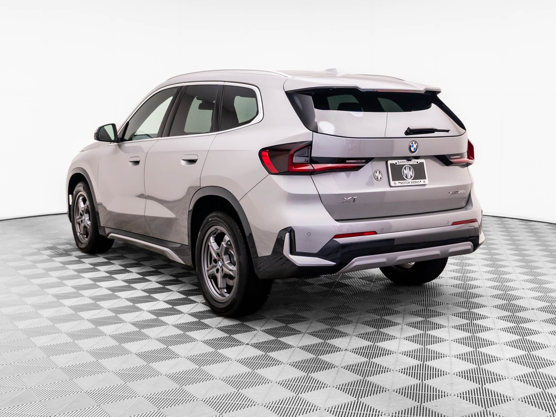 Certified 2025 BMW X1 xDrive28i w/ Premium Package AWD/4WD image 3