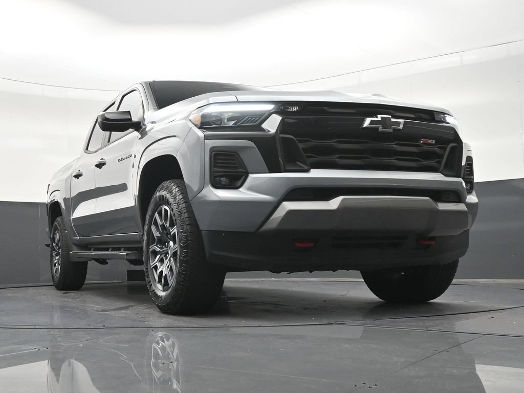 Used 2024 Chevrolet Colorado Z71 w/ Z71 Convenience Package 2 AWD/4WD image 29