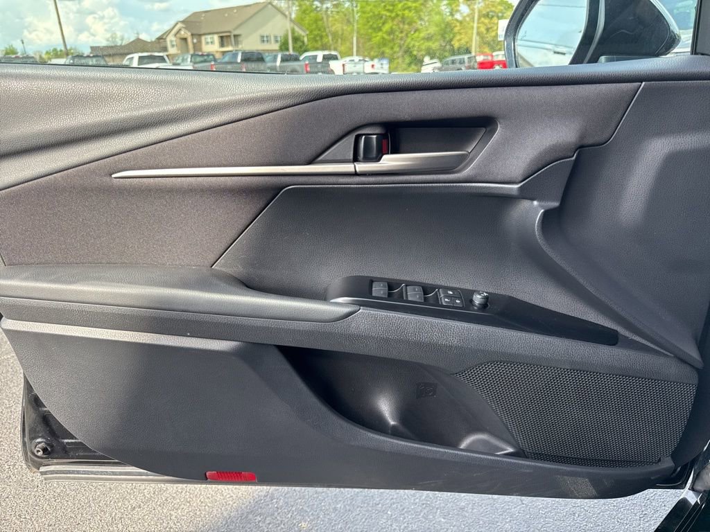 Used 2025 Toyota Camry LE FWD image 10