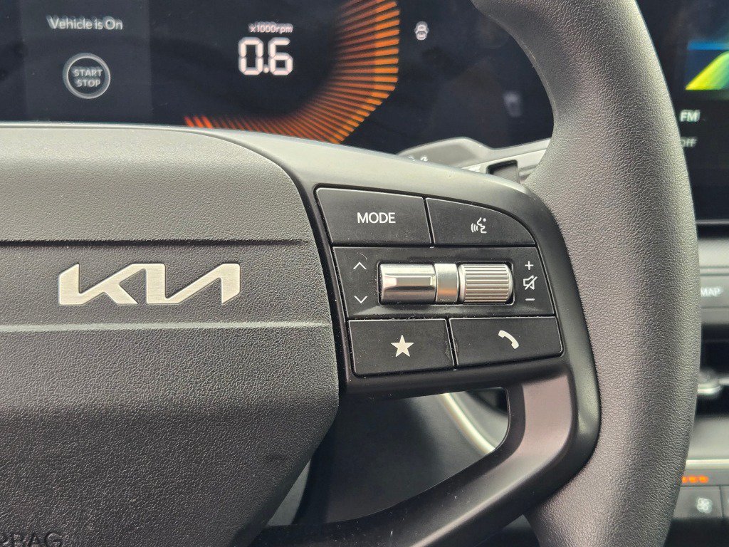 Used 2025 Kia K4 FWD image 29