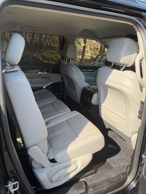 Used 2023 Jeep Wagoneer L 4WD image 24