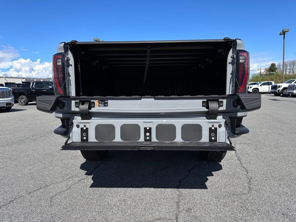 Used 2024 GMC Sierra 2500 AT4 w/ AT4 Premium Plus Package AWD/4WD image 47