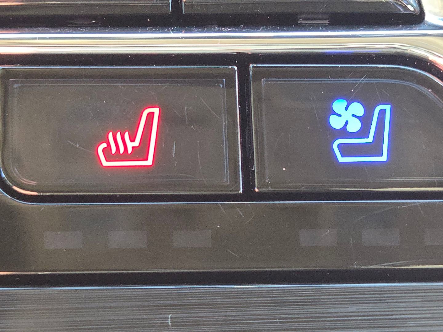 Used 2023 Lincoln Nautilus Reserve w/ Equipment Group 201A AWD/4WD image 6