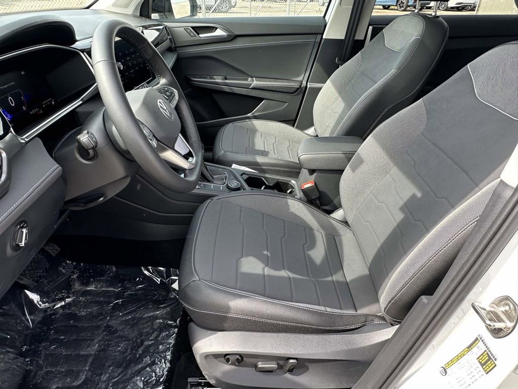 New 2025 Volkswagen Taos SE AWD/4WD image 13