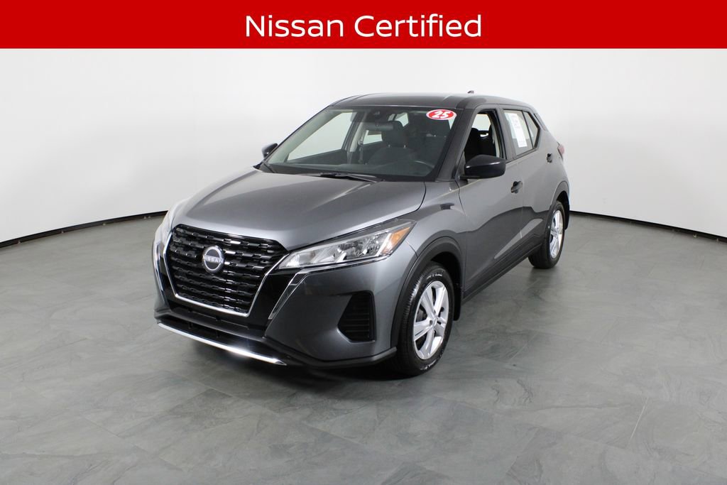 Used 2025 Nissan Kicks Play S image 2
