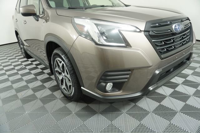 Used 2023 Subaru Forester Premium image 10