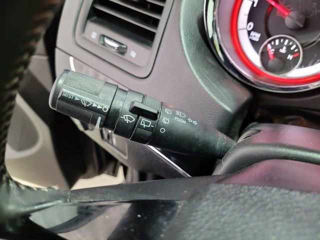 Used 2019 Dodge Grand Caravan SE image 39