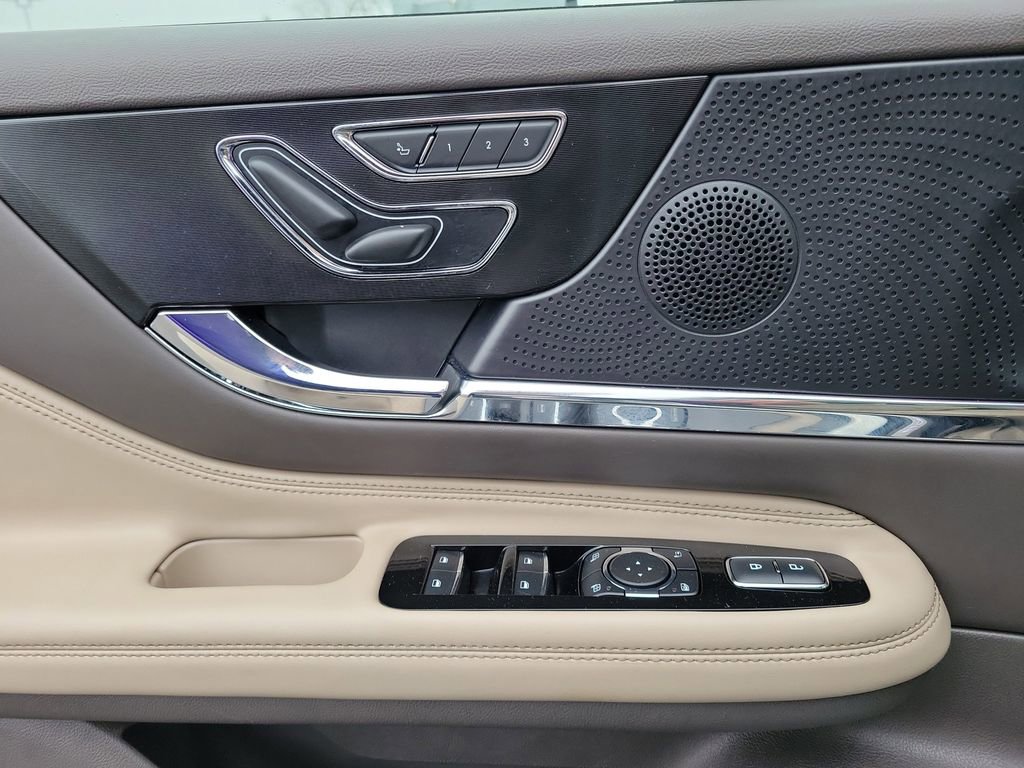 Certified 2024 Lincoln Corsair Grand Touring w/ Equipment Group 301A image 18