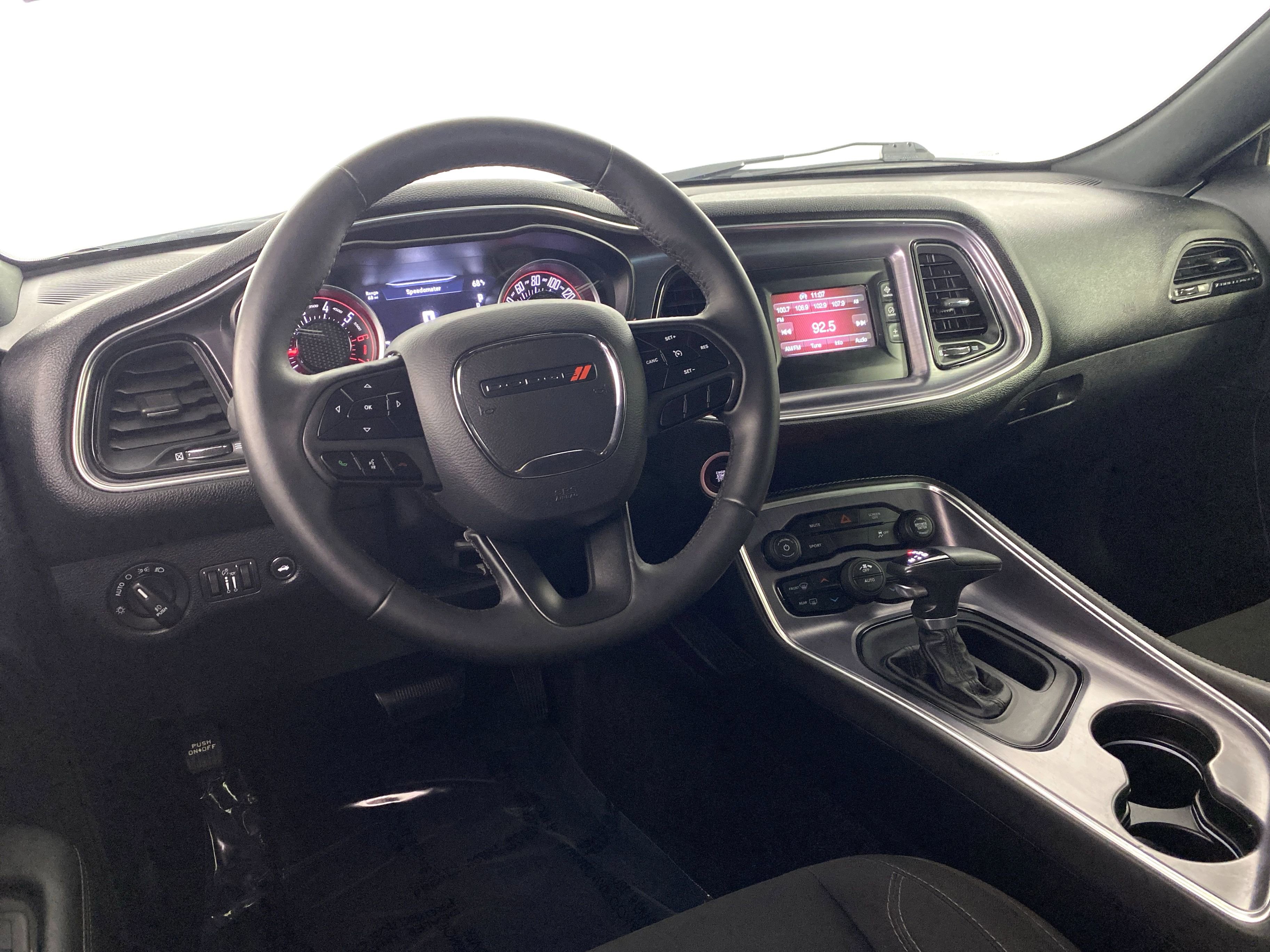 Used 2017 Dodge Challenger R/T image 17