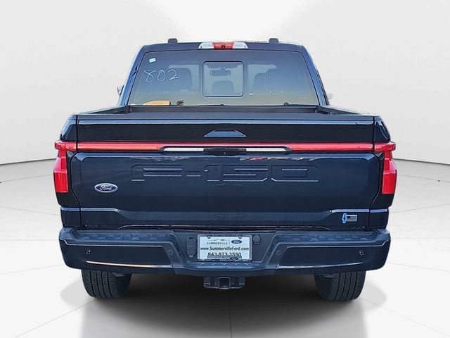 Used 2022 Ford F150 Lightning Lariat image 4