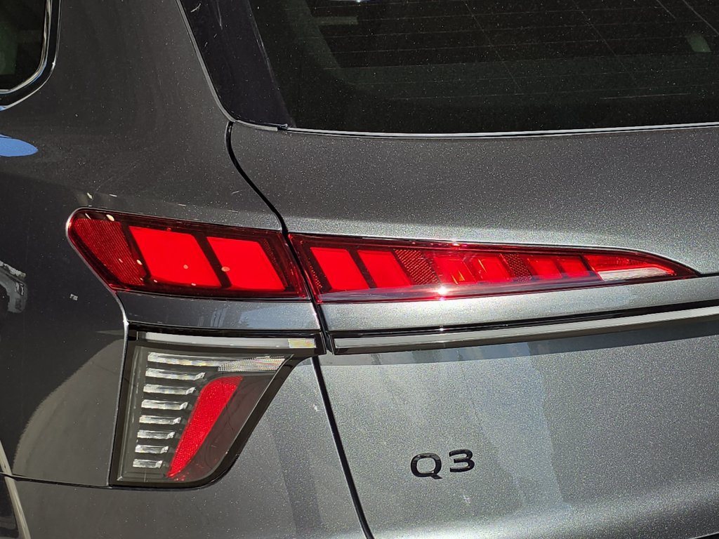 New 2026 Audi Q3 quattro 2.0T AWD/4WD image 32
