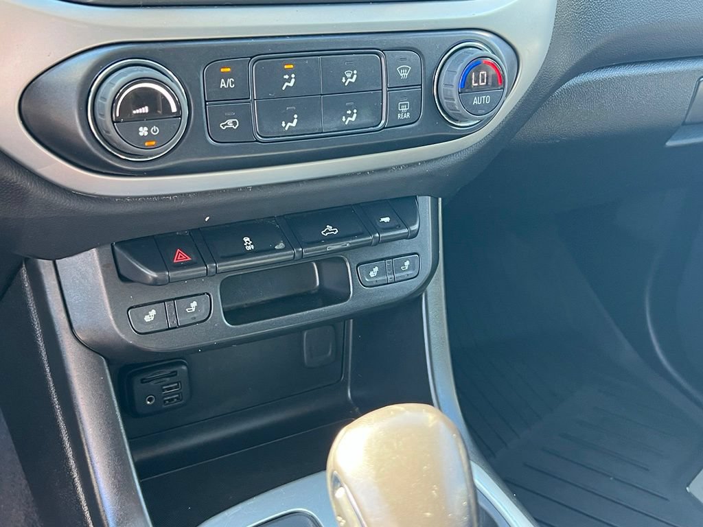 Used 2022 Chevrolet Colorado LT w/ Luxury Package AWD/4WD image 19