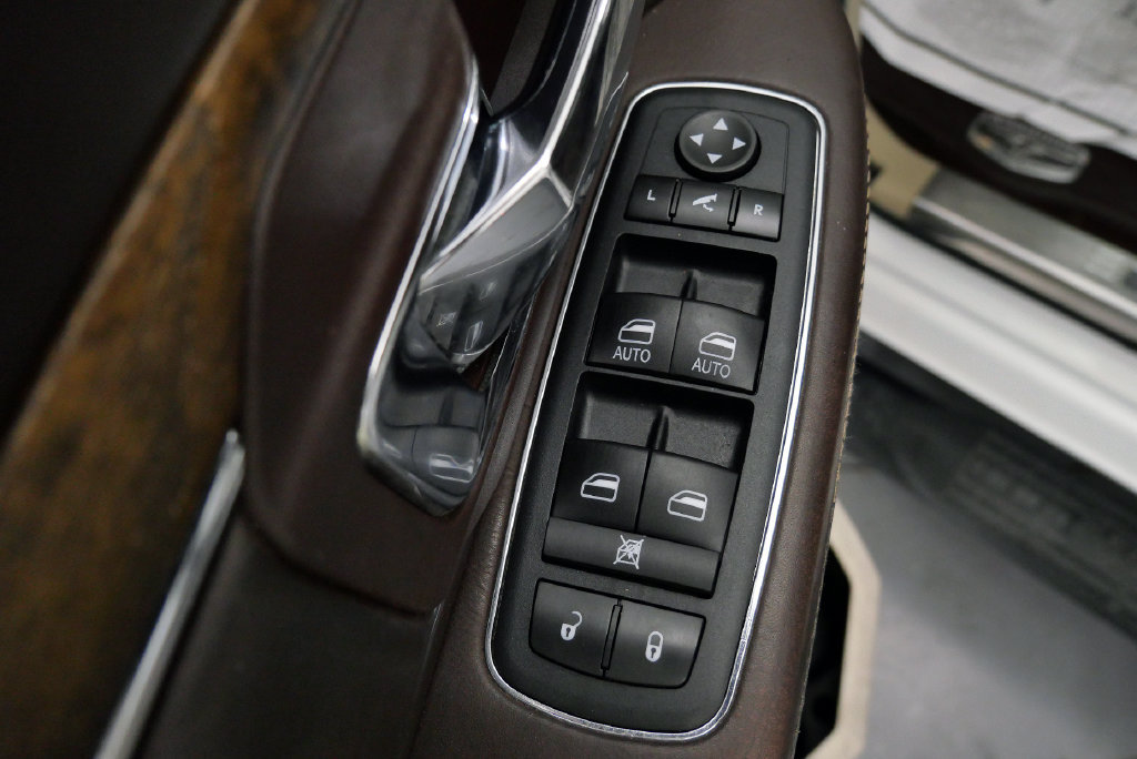 Used 2015 RAM 3500 Laramie Longhorn w/ Convenience Group AWD/4WD image 14