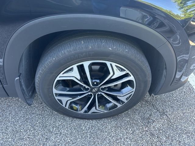 Used 2019 Hyundai Santa Fe Limited AWD/4WD image 3