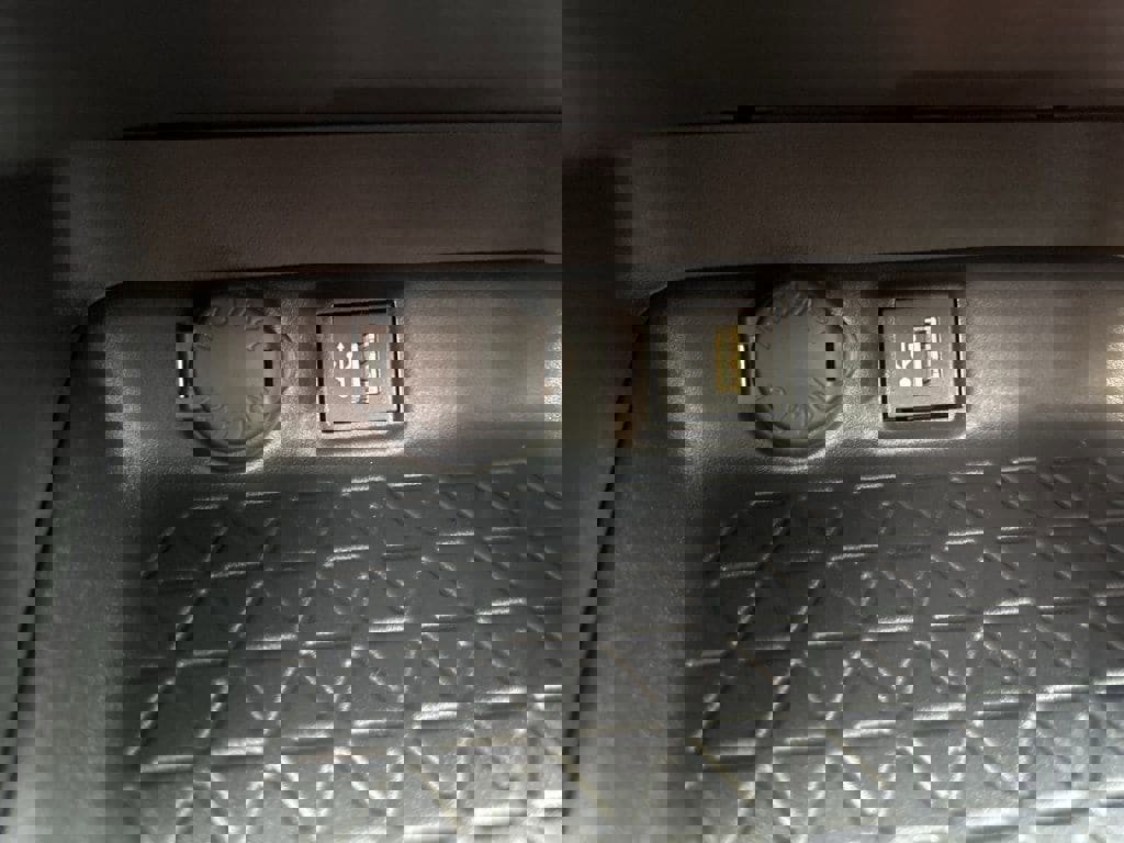 New 2025 Toyota RAV4 XLE image 7