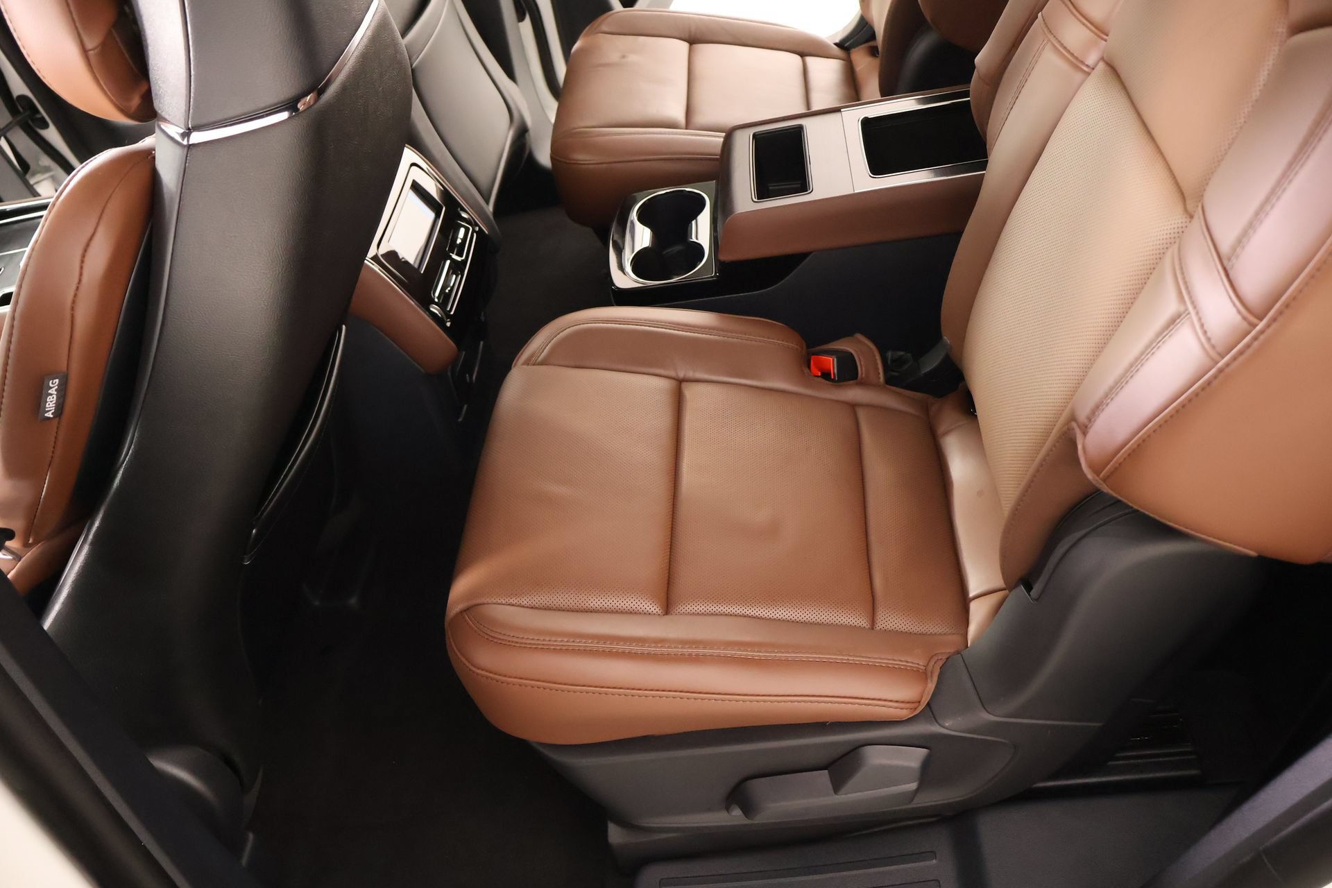 Used 2026 Lincoln Aviator Reserve AWD/4WD image 12
