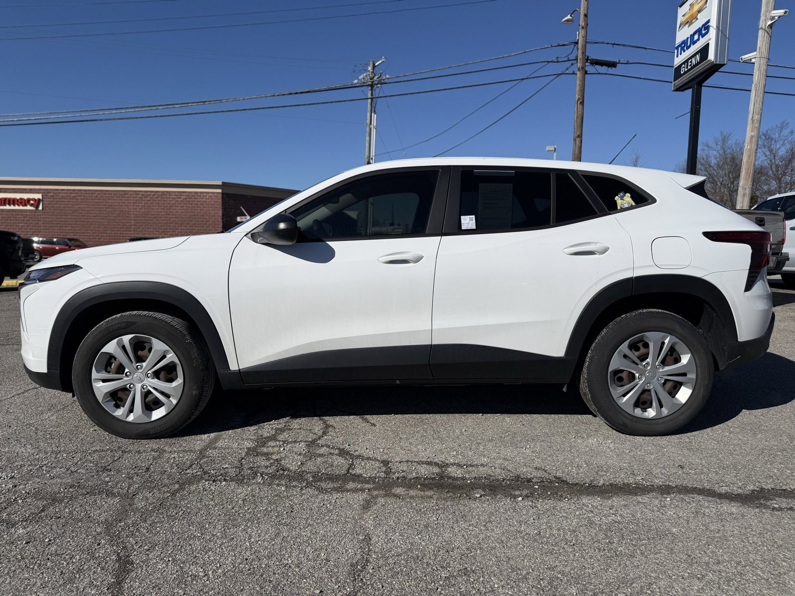 Used 2024 Chevrolet Trax LS image 3