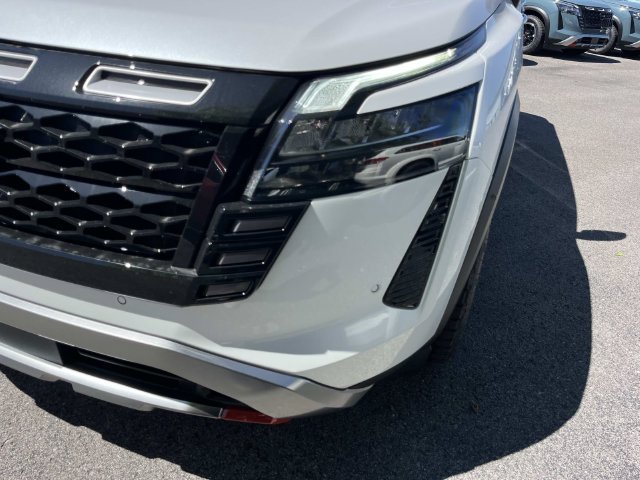 New 2026 Nissan Pathfinder SV AWD/4WD image 9