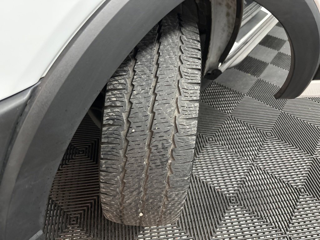 Used 2023 Ford Transit 350 XL image 37