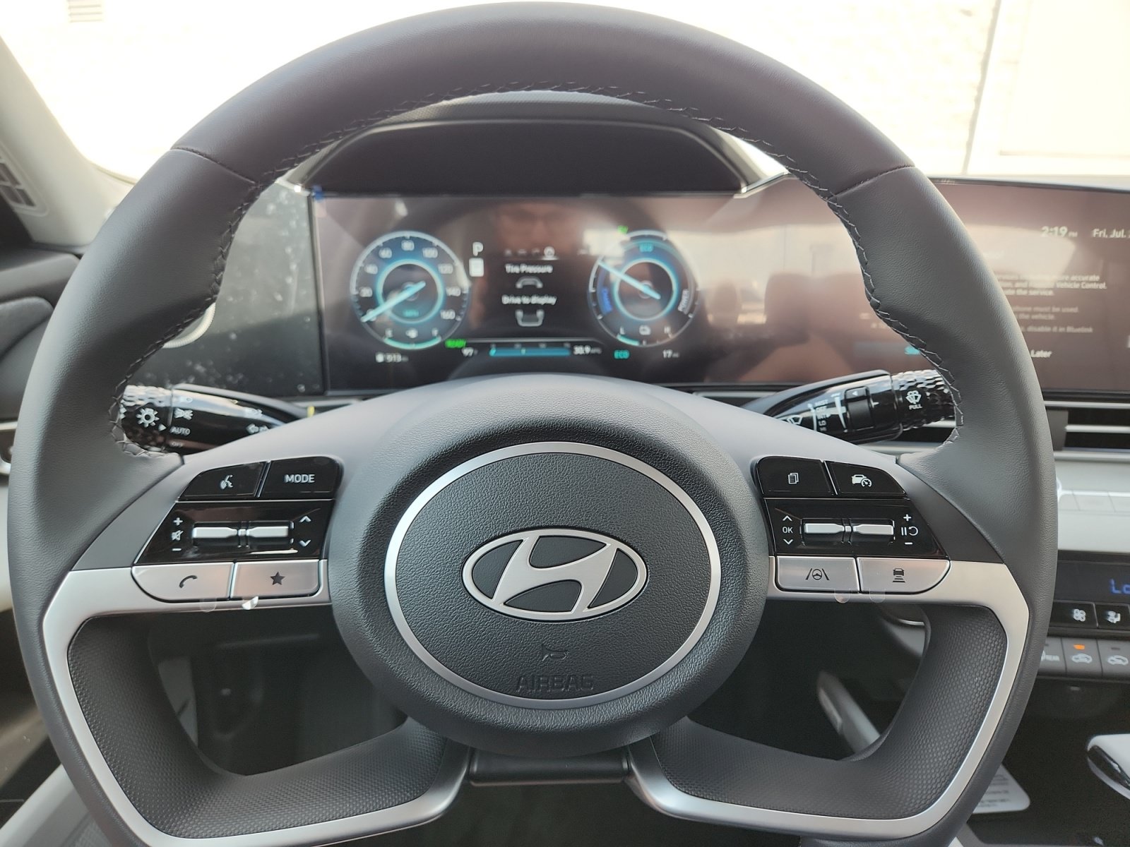 New 2026 Hyundai Elantra Limited FWD image 9
