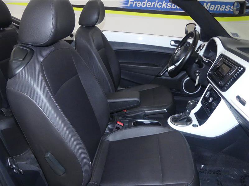 Used 2018 Volkswagen Beetle 2.0T FWD image 8