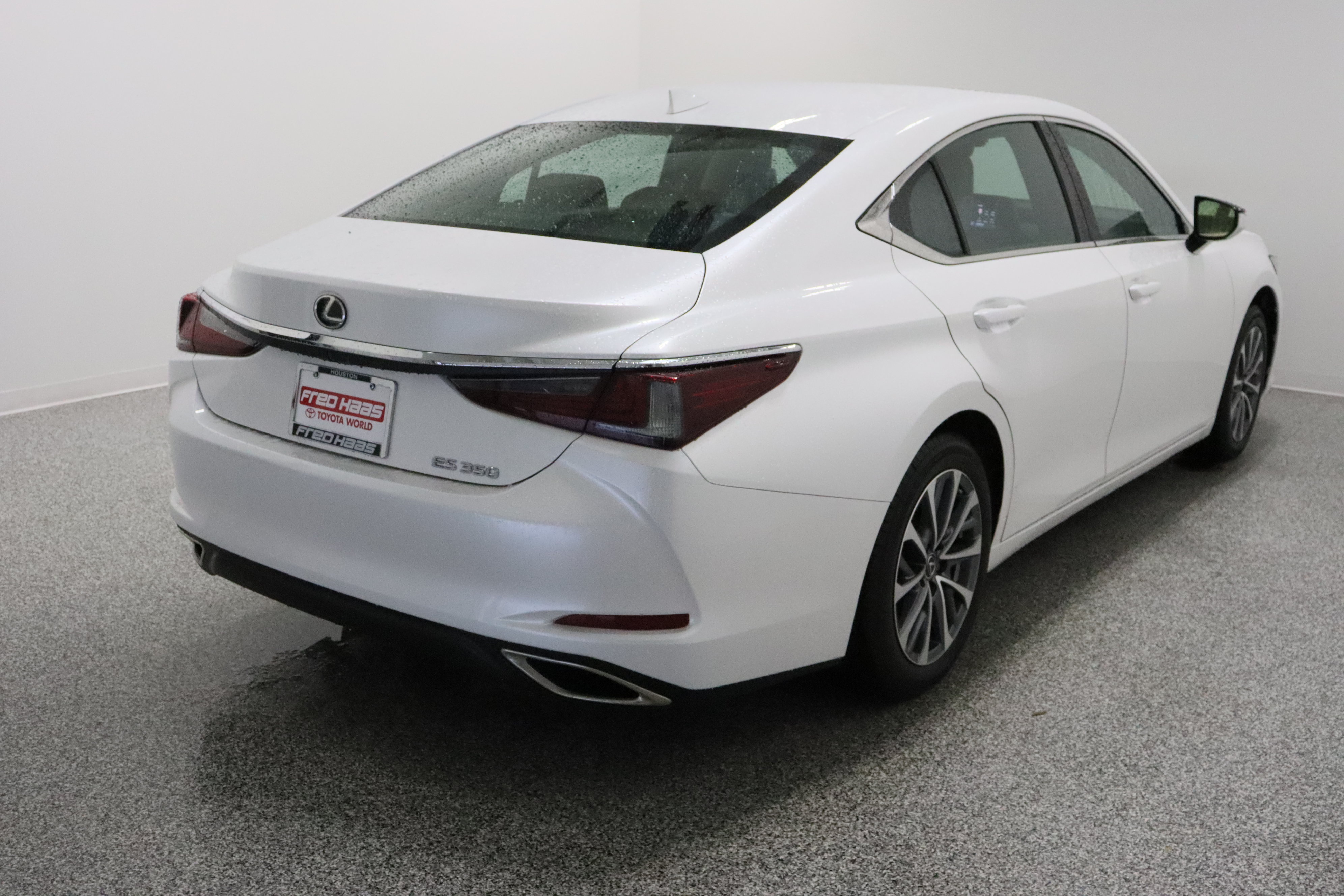Used 2024 Lexus ES 350 w/ Accessory Package (Z1) FWD image 7