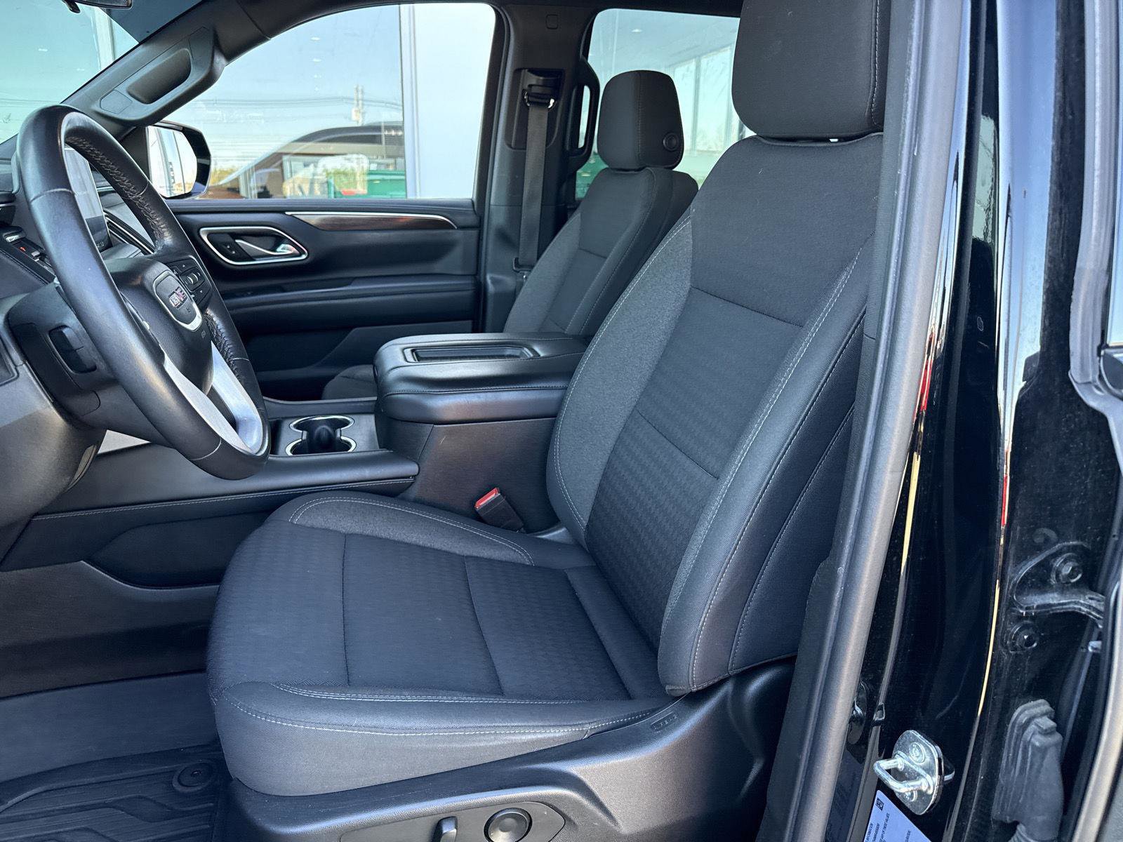 Used 2021 GMC Yukon SLE image 12