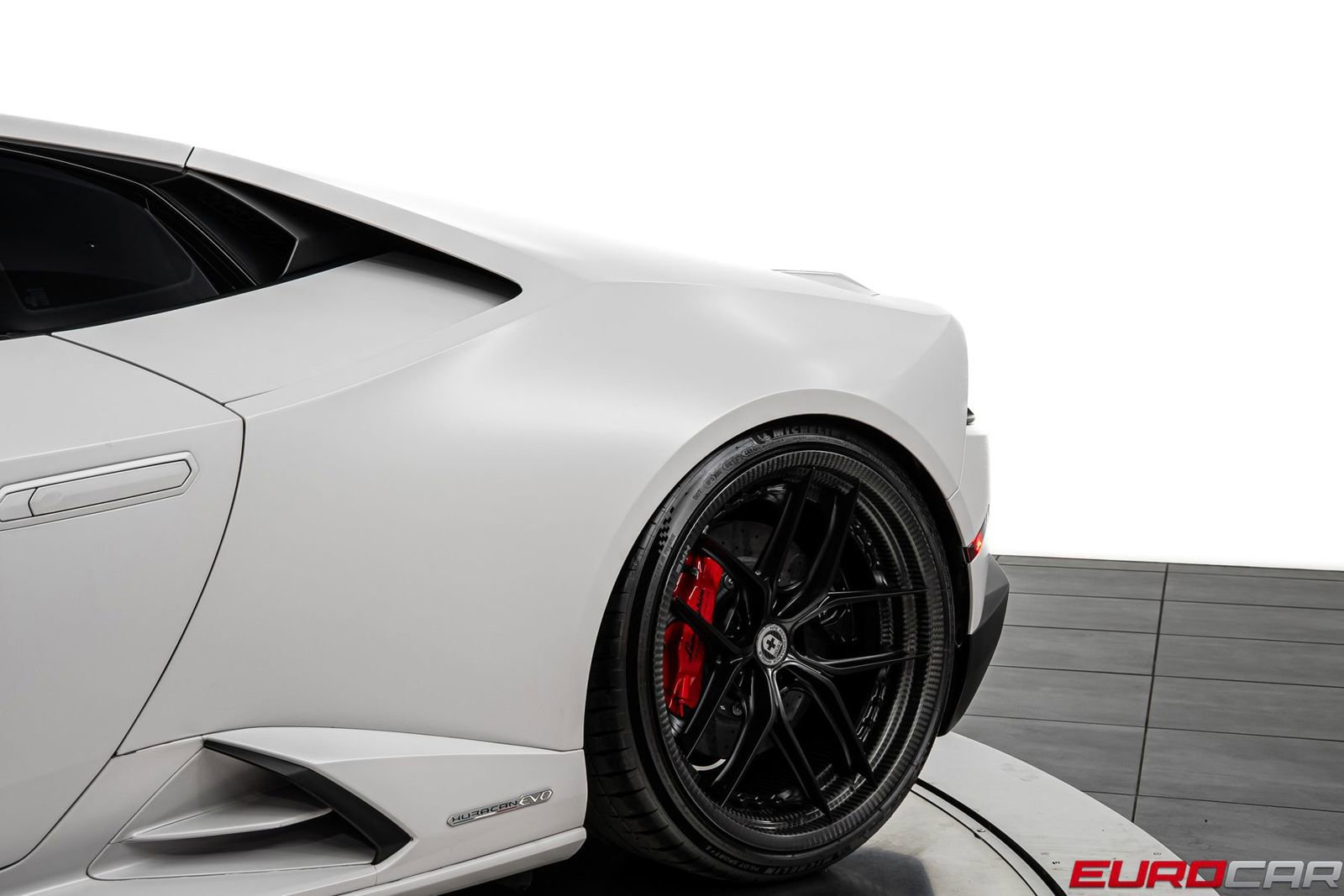Used 2020 Lamborghini Huracan EVO AWD/4WD image 13