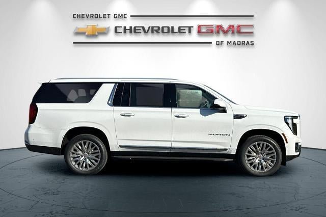 New 2025 GMC Yukon XL Elevation AWD/4WD image 2