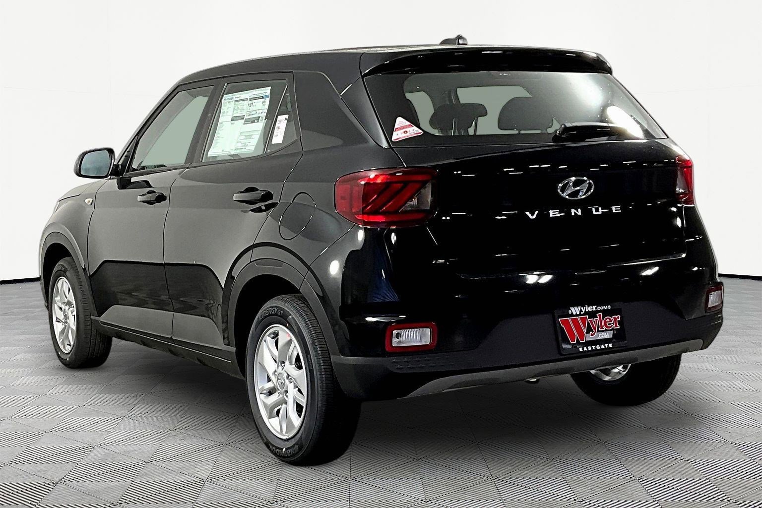 New 2026 Hyundai Venue SE FWD image 4