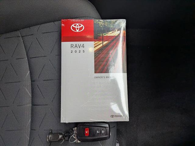 Certified 2025 Toyota RAV4 XLE AWD/4WD image 22