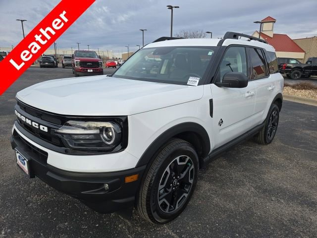 Used 2023 Ford Bronco Sport Outer Banks image 1