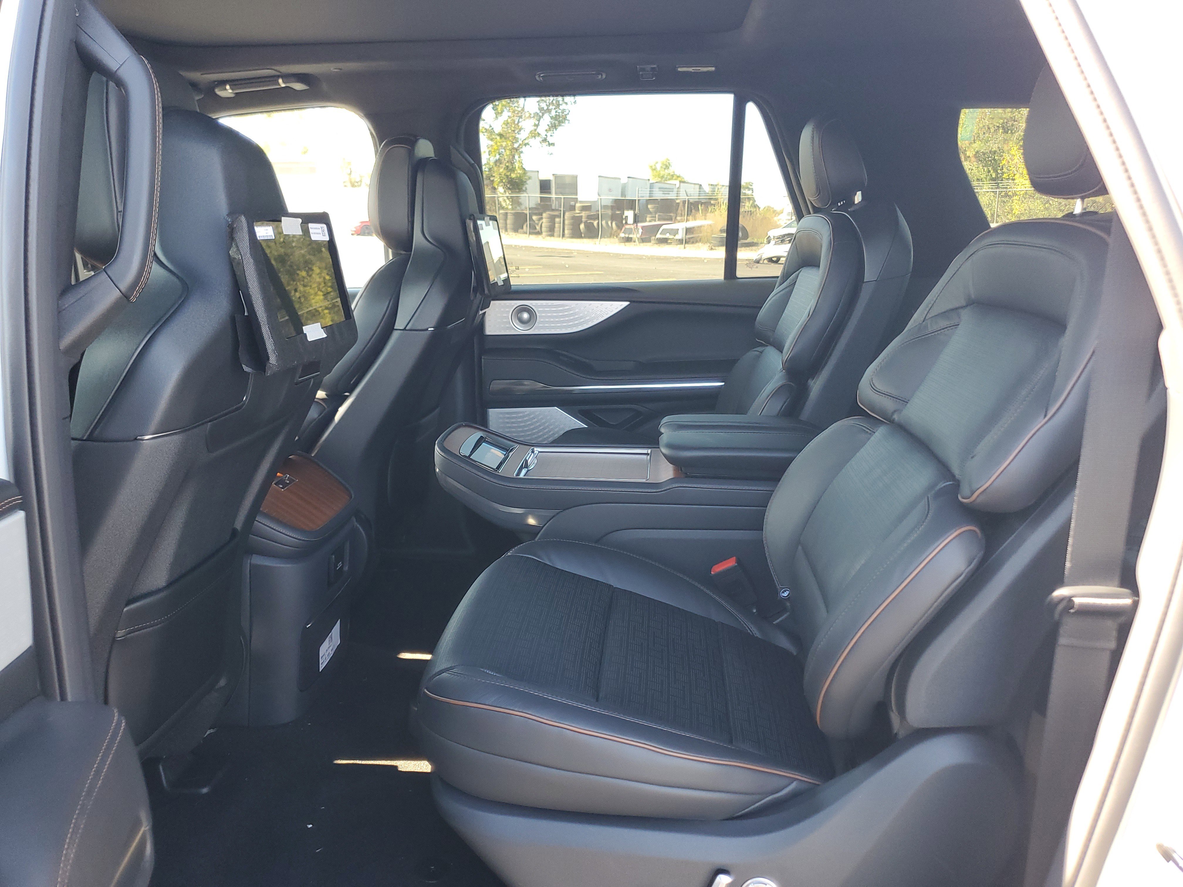 New 2025 Lincoln Navigator L Black Label image 27