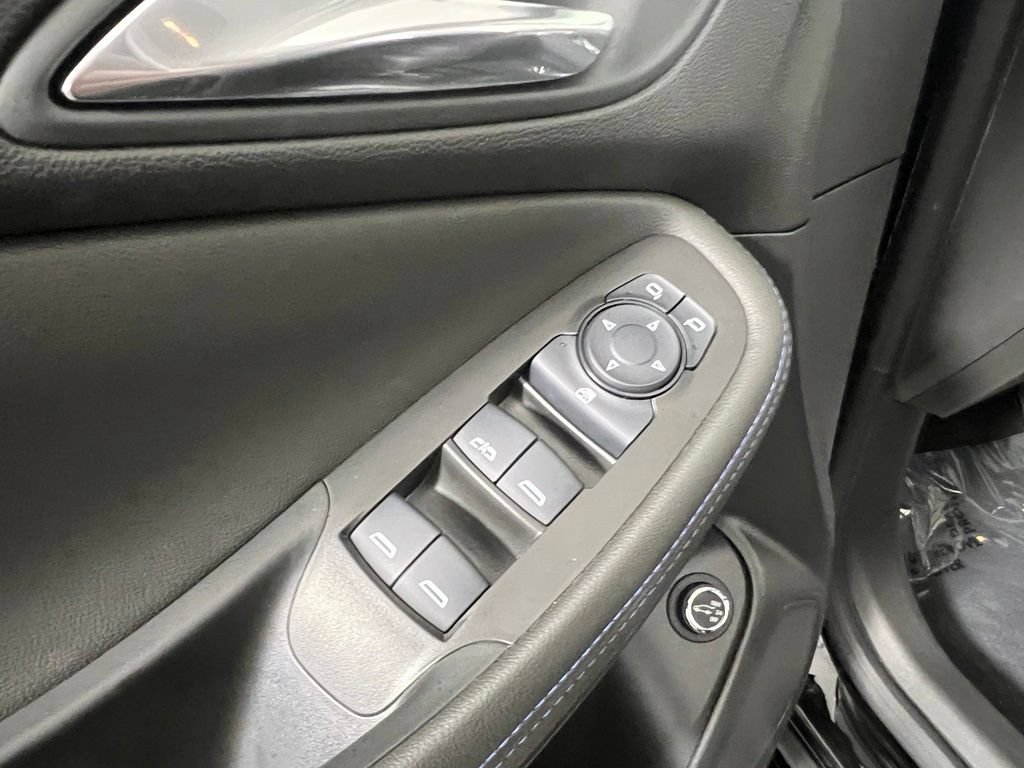 Used 2025 Buick Encore GX Sport Touring w/ Comfort Package AWD/4WD image 18