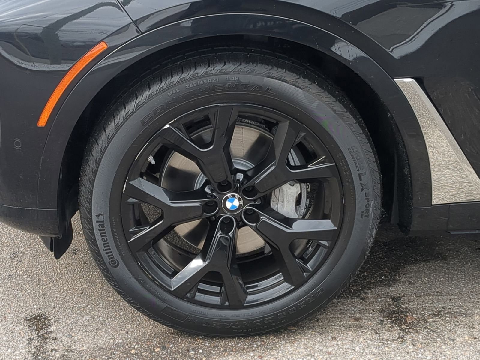 Used 2023 BMW X7 xDrive40i w/ Premium Package image 19