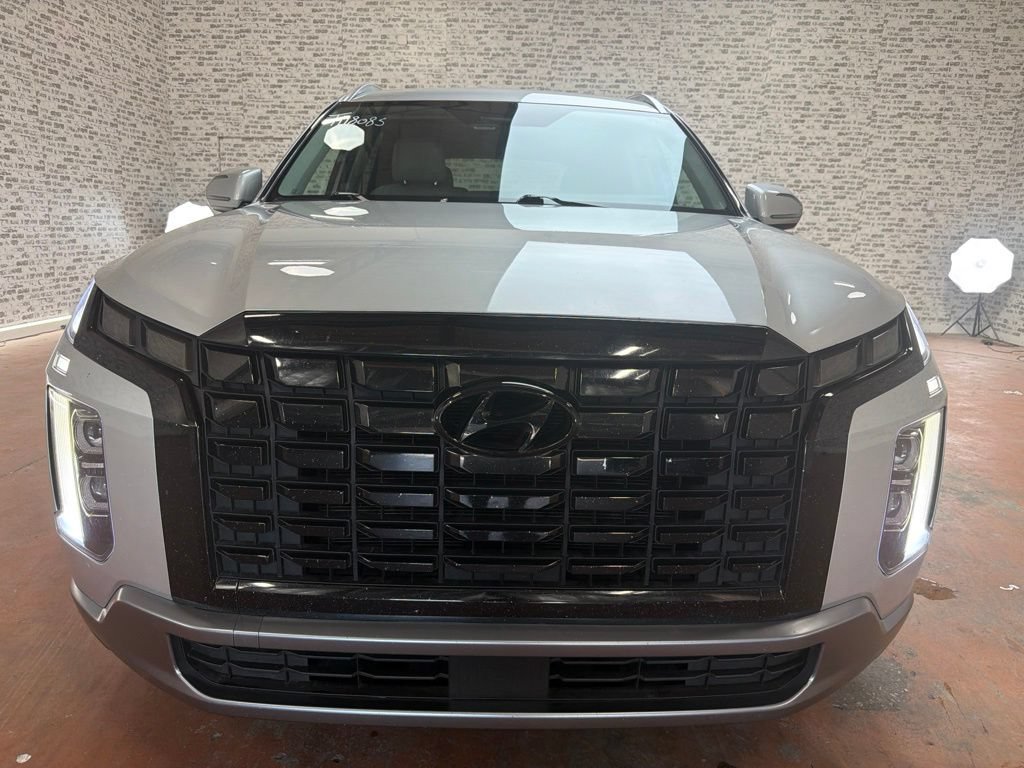 Used 2024 Hyundai Palisade SEL FWD image 2